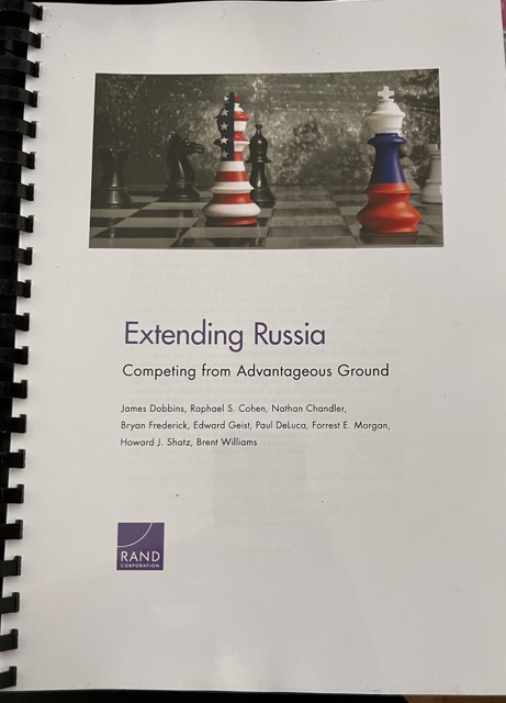 DOC3: di 325 pagine che illustra la strategia per distruggere economicamente la Russia dilatandone le spese.
